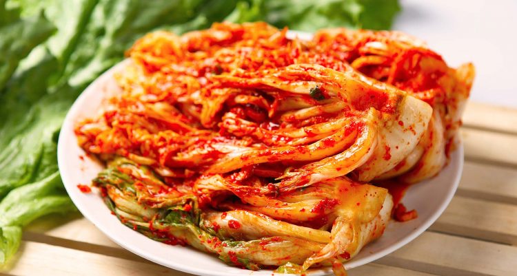 kimchi makanan asli korea dengan sayuran khusus